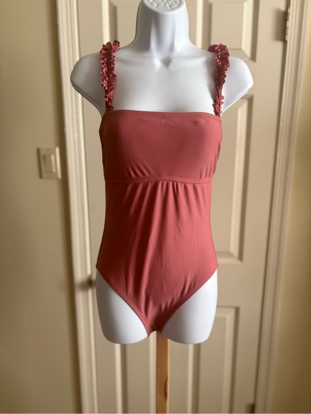KONA SOL Rose Ruffle Strap One-Piece Swimsuit, Size: XS
